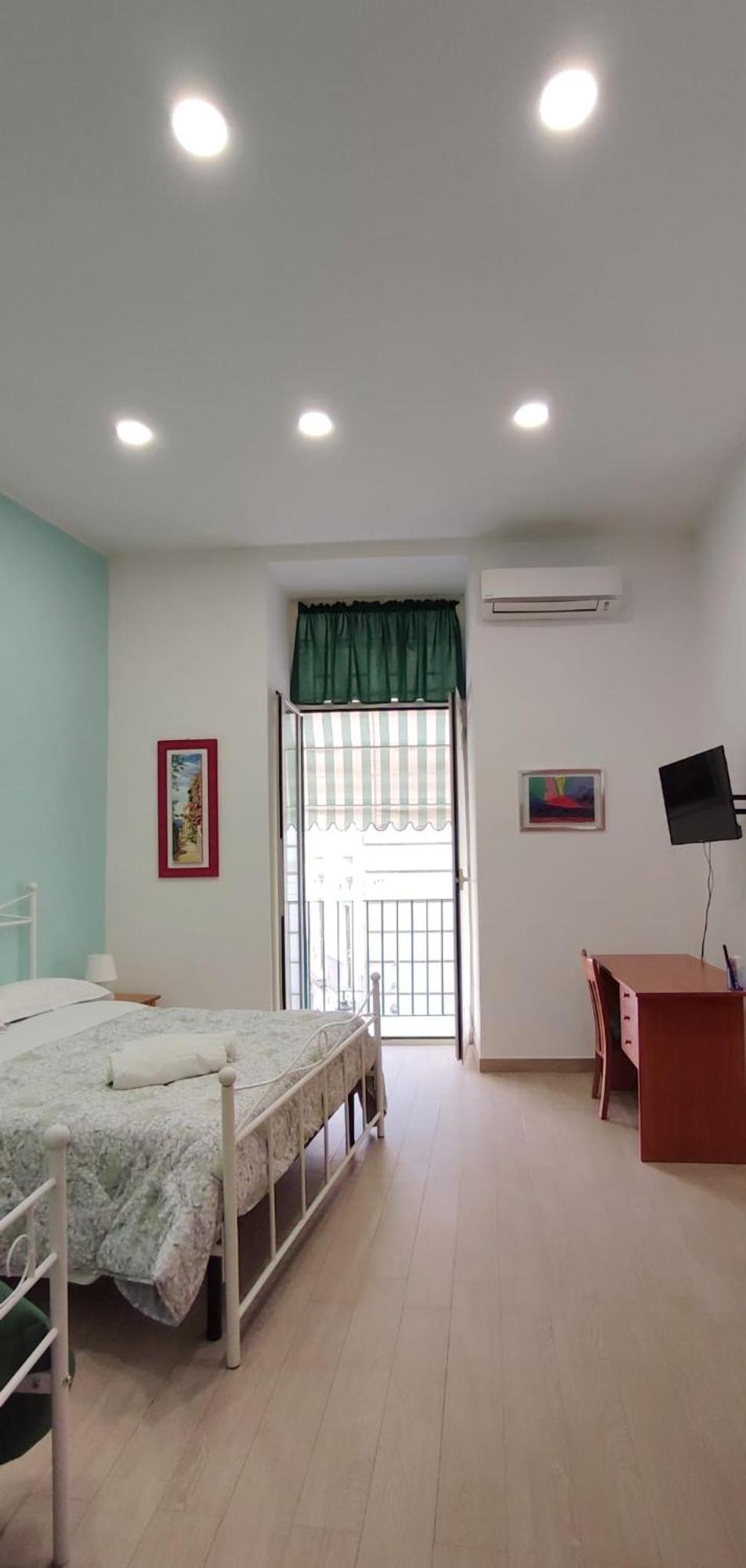 Casa Vacanze Napoli Centro Carmen & Sara Ngoại thất bức ảnh